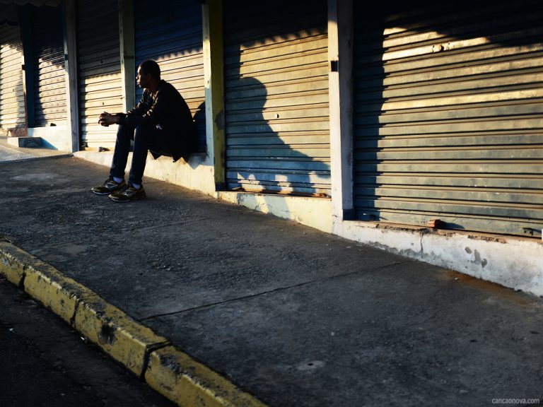 Durante essa vida, nós precisamos aprender que tudo passa Durante essa vida, nós precisamos aprender que tudo passa