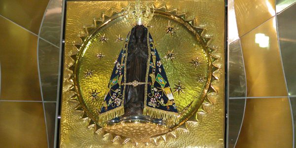 Devotos contam suas experiências com Nossa Senhora Aparecida Devotos contam suas experiências com Nossa Senhora Aparecida