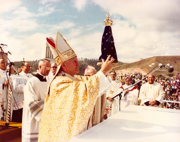 Conheça a Oração de São João Paulo II a Nossa Senhora Aparecida Conheça a Oração de São João Paulo II a Nossa Senhora Aparecida
