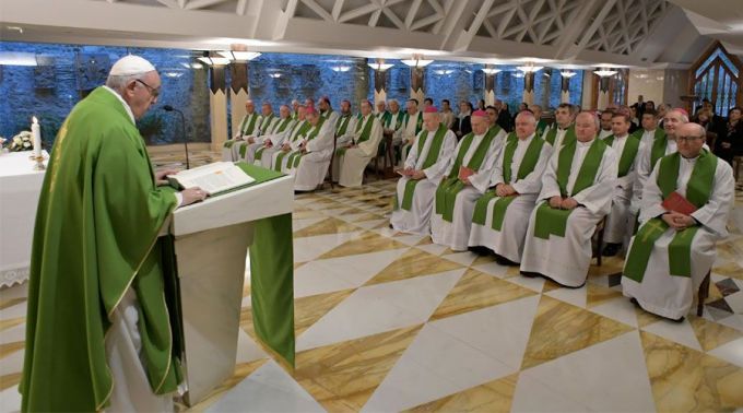 Papa Francisco pede evitar murmurações dentro das dioceses e paróquias Papa Francisco pede evitar murmurações dentro das dioceses e paróquias