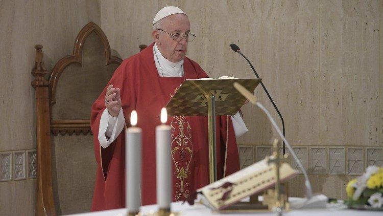 Papa: a relação de gratuidade com Deus nos ajuda a servir os outros Papa: a relação de gratuidade com Deus nos ajuda a servir os outros