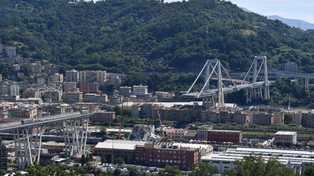 Papa escreve aos genoveses para recordar um ano da queda de viaduto Papa escreve aos genoveses para recordar um ano da queda de viaduto