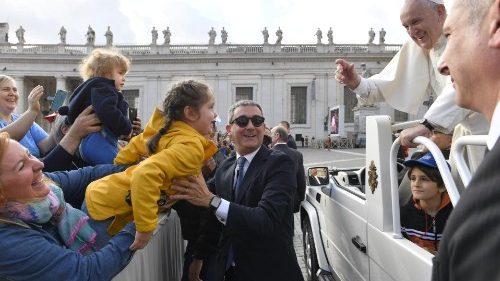 Audiência: anunciar Cristo construindo pontes, nada de agressão Audiência: anunciar Cristo construindo pontes, nada de agressão