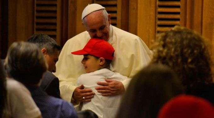 Papa pede que educação católica seja uma proposta de esperança para o mundo Papa pede que educação católica seja uma proposta de esperança para o mundo