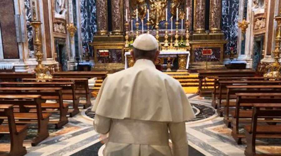 Papa Francisco surpreende fiéis com visita à basílica de Santa Maria Maior Papa Francisco surpreende fiéis com visita à basílica de Santa Maria Maior
