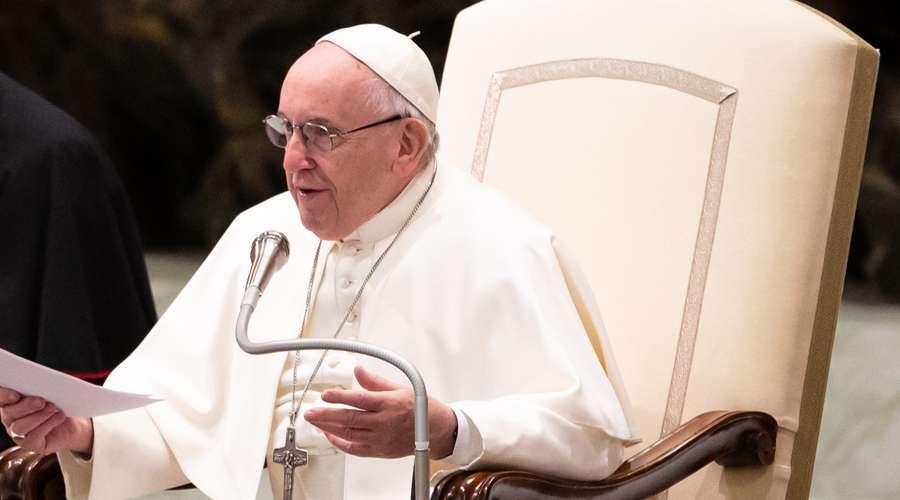 Papa pediu responsabilidade em reabertura de escolas após fechamento por causa da COVID Papa pediu responsabilidade em reabertura de escolas após fechamento por causa da COVID