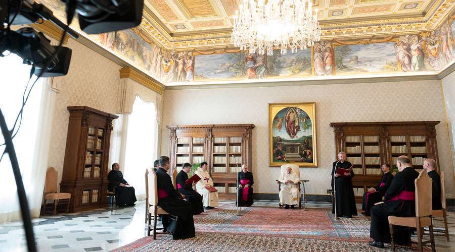 Papa celebra a dedicação das Basílicas Pontifícias de São Pedro e São Paulo Papa celebra a dedicação das Basílicas Pontifícias de São Pedro e São Paulo