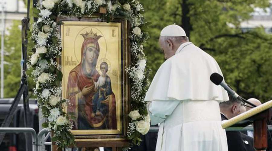 Papa Francisco sugere imitar a oração da Virgem Maria Papa Francisco sugere imitar a oração da Virgem Maria