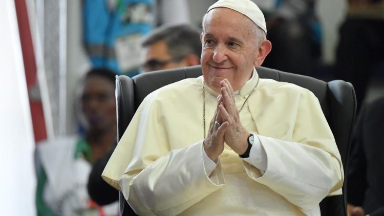 Francisco em livro de Cantalamessa: jovem, tenha coragem de se abrir a Deus Francisco em livro de Cantalamessa: jovem, tenha coragem de se abrir a Deus