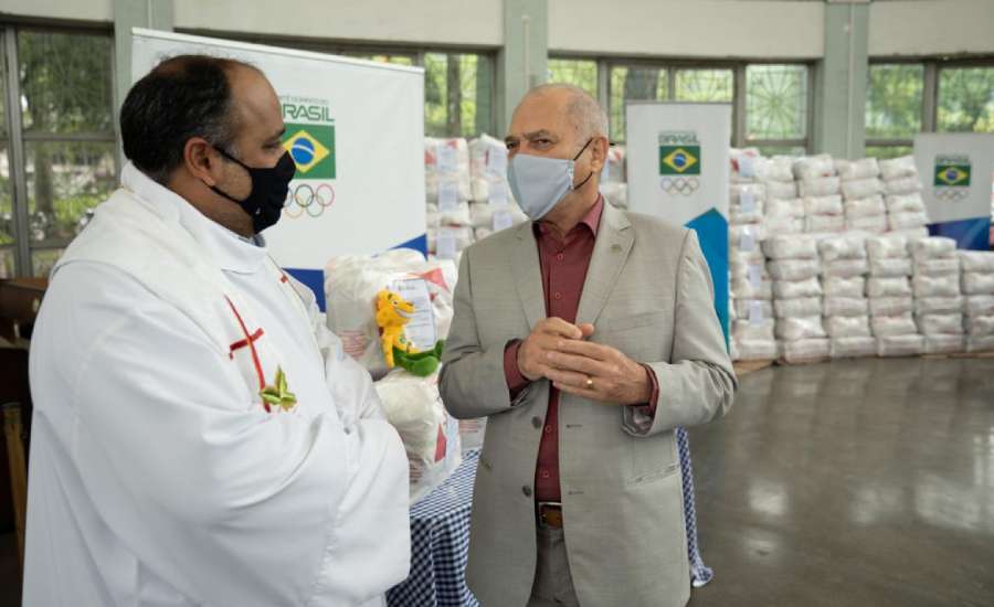 COB doa 20 toneladas de alimentos para Arquidiocese do Rio de Janeiro COB doa 20 toneladas de alimentos para Arquidiocese do Rio de Janeiro