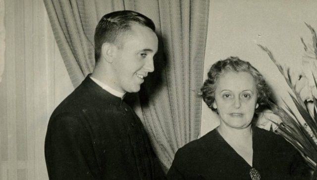 Sabia que a mãe do Papa Francisco queria que ele fosse médico? Sabia que a mãe do Papa Francisco queria que ele fosse médico?
